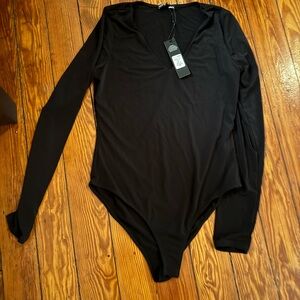 Fashion Nova Black Long Sleeve V-Neck Bodysuit